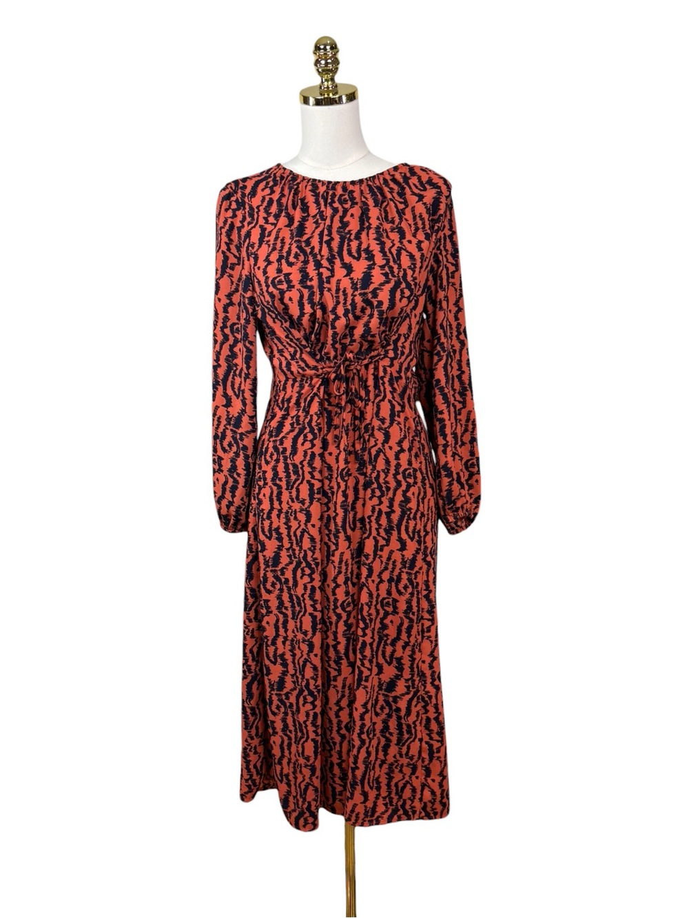 Woman’s Elizabeth And James abstract print tie waist dress size M